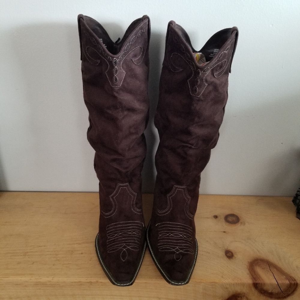 Women's Brown Suede Western Heeled Boots